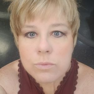 Meet your Posher, Evonna